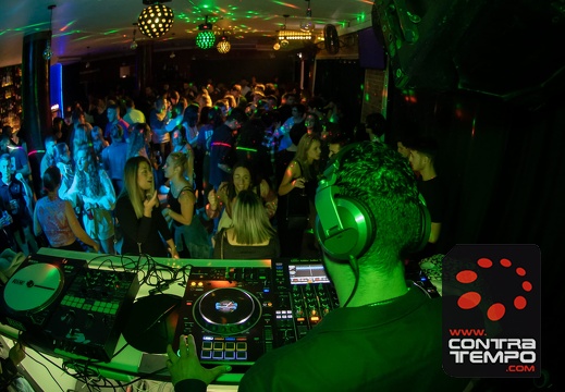 142- ACF5703(ANDRE FRIAS(c)CONTRATEMPO.COM)