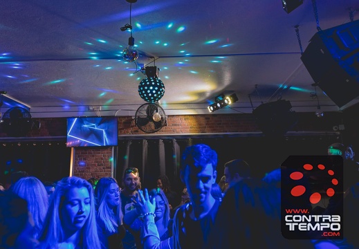 031- ACF6127(ANDRE FRIAS(c)CONTRATEMPO.COM)