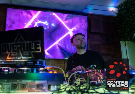 029- ACF6165(ANDRE FRIAS(c)CONTRATEMPO.COM)