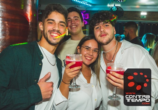 008- VL15478(ANDRE FRIAS(C)CONTRATEMPO.COM)