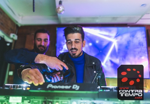 117- ACF5822(ANDRE FRIAS(c)CONTRATEMPO.COM)