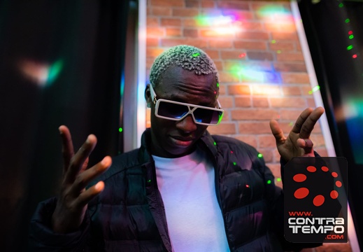 004- ACF5887(ANDRE FRIAS(c)CONTRATEMPO.COM)