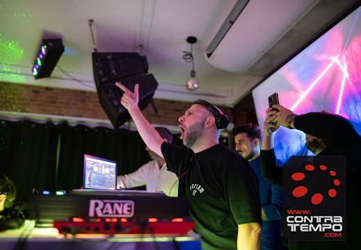 003- ACF5955(ANDRE FRIAS(c)CONTRATEMPO.COM)