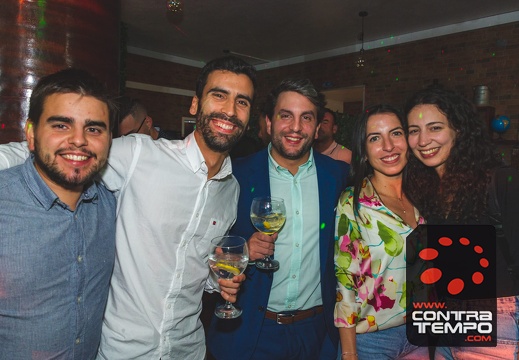 100- VL15512(ANDRE FRIAS(C)CONTRATEMPO.COM)