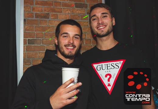 119- VL15493(ANDRE FRIAS(C)CONTRATEMPO.COM)