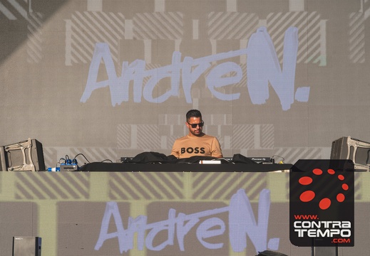 208-1001-RFM-Beach-Power Andre Frias