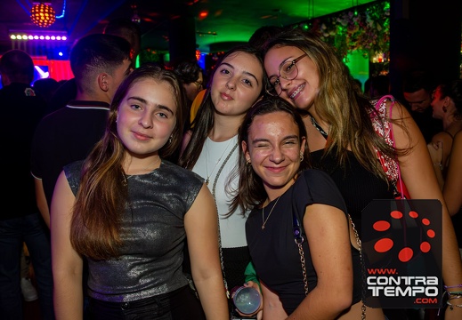 032- VL11083-Enhanced-NR Veronica Lalanda