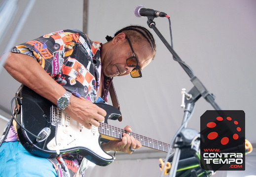 074- ACF1618-Andre Frias Large